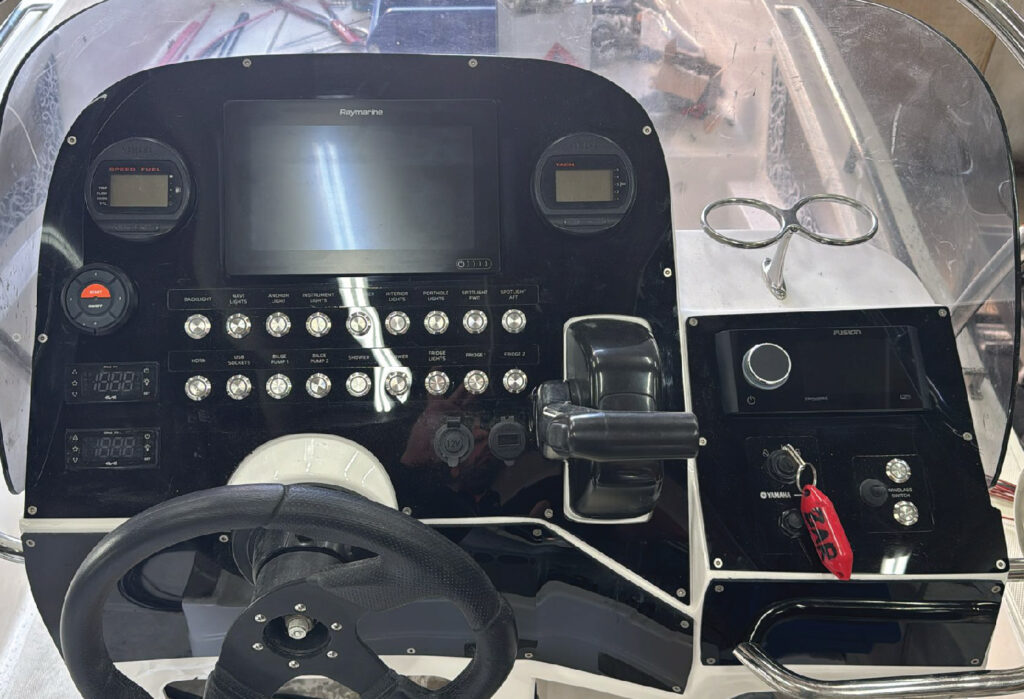 SeaEclipse custom marine dashboard
